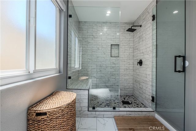 10911 Bluffside Drive 17, Studio City, CA 91604