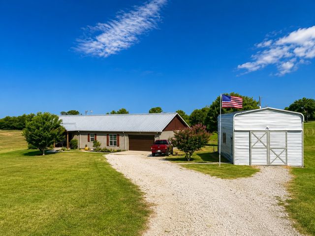 13598 Fm 47, Wills Point, TX 75169