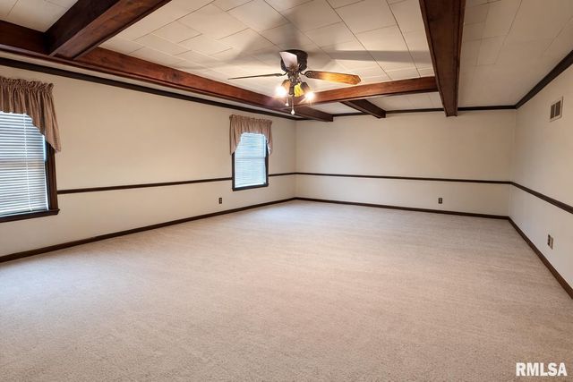 4621 N WOODVIEW Avenue, Peoria, IL 61614