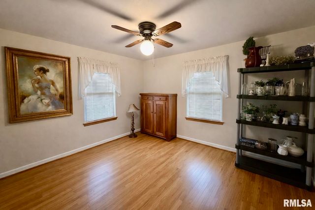 4621 N WOODVIEW Avenue, Peoria, IL 61614