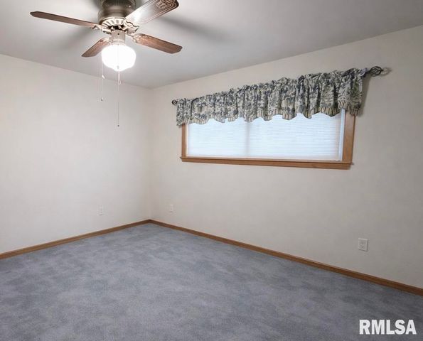 4621 N WOODVIEW Avenue, Peoria, IL 61614