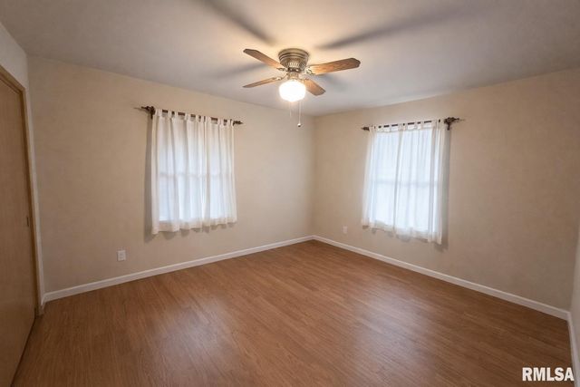 4621 N WOODVIEW Avenue, Peoria, IL 61614