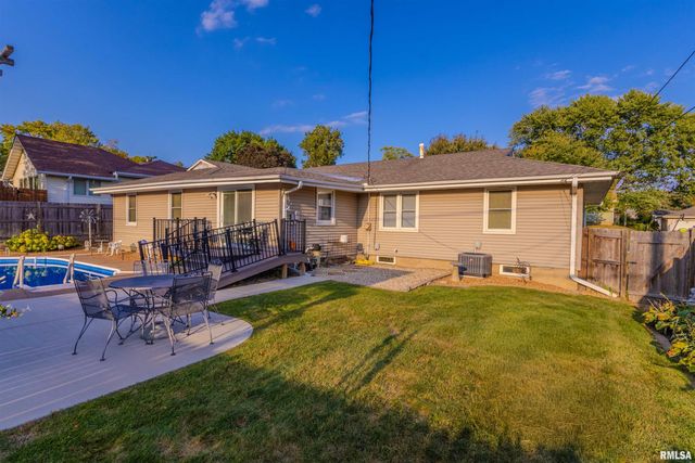 4621 N WOODVIEW Avenue, Peoria, IL 61614