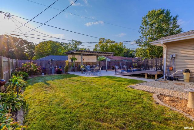 4621 N WOODVIEW Avenue, Peoria, IL 61614