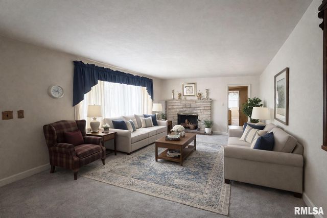 4621 N WOODVIEW Avenue, Peoria, IL 61614