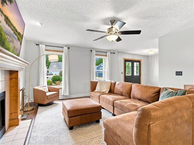 8604 NE 72nd Terrace, Kansas City, MO 64158