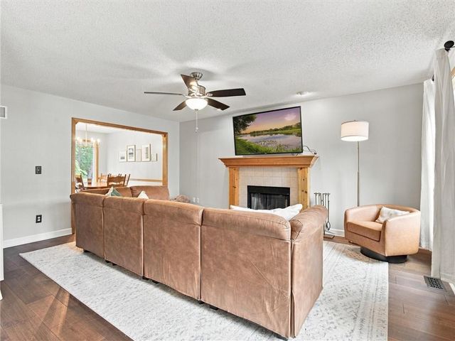 8604 NE 72nd Terrace, Kansas City, MO 64158
