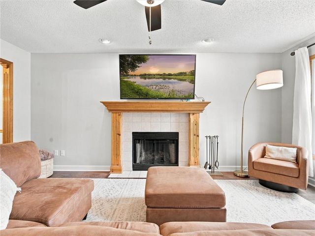 8604 NE 72nd Terrace, Kansas City, MO 64158