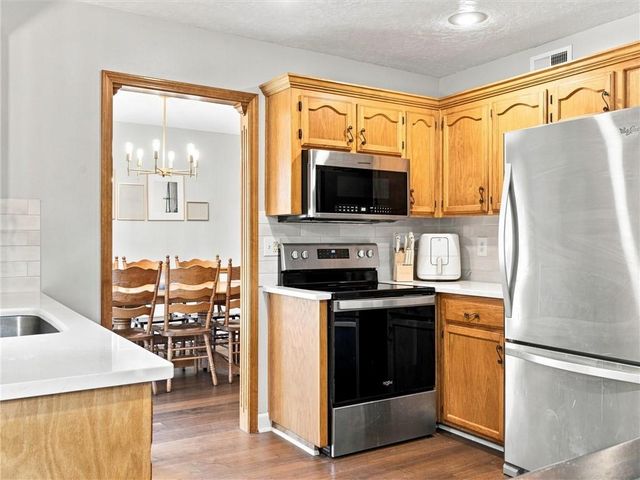 8604 NE 72nd Terrace, Kansas City, MO 64158