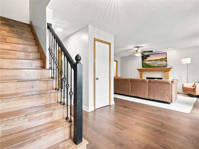 8604 NE 72nd Terrace, Kansas City, MO 64158