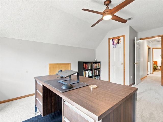 8604 NE 72nd Terrace, Kansas City, MO 64158