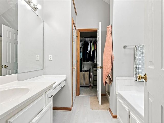 8604 NE 72nd Terrace, Kansas City, MO 64158