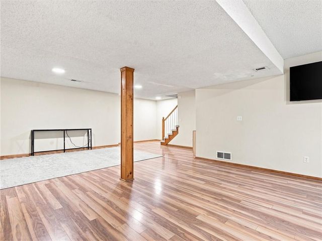 8604 NE 72nd Terrace, Kansas City, MO 64158