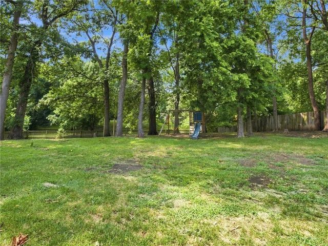 8604 NE 72nd Terrace, Kansas City, MO 64158