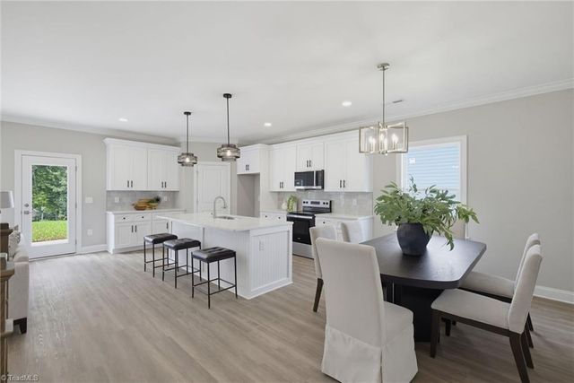 2109 Medhurst Drive, Greensboro, NC 27410