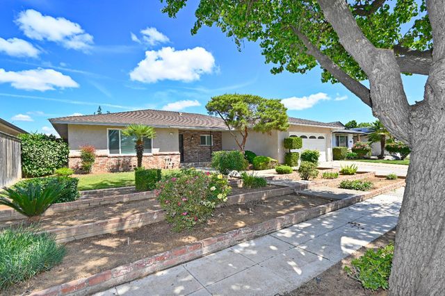 1728 W Fremont Avenue, Fresno, CA 93711