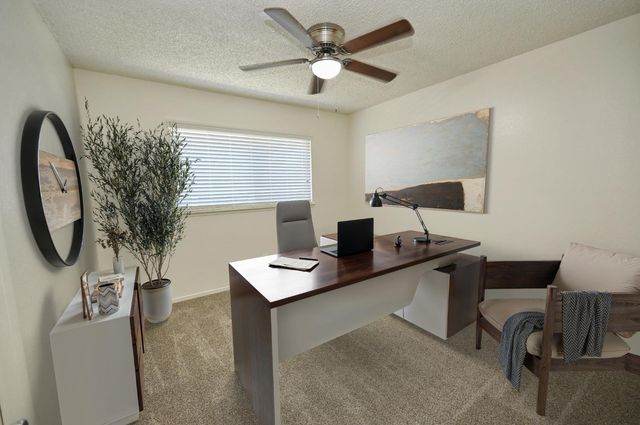 1728 W Fremont Avenue, Fresno, CA 93711