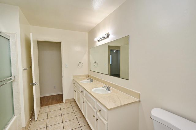 1728 W Fremont Avenue, Fresno, CA 93711