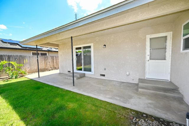 1728 W Fremont Avenue, Fresno, CA 93711