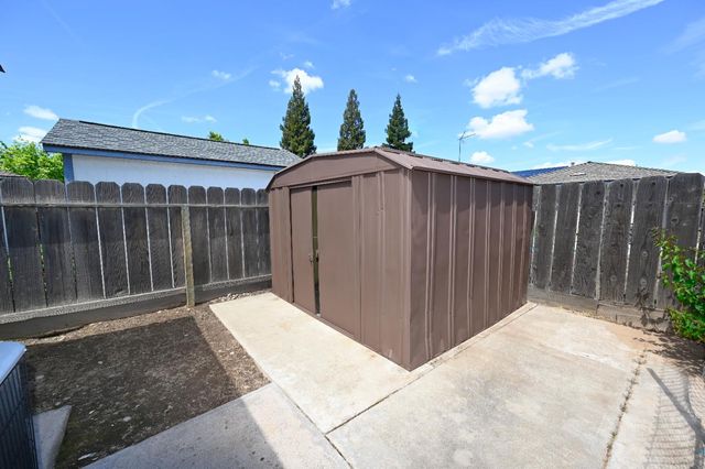 1728 W Fremont Avenue, Fresno, CA 93711