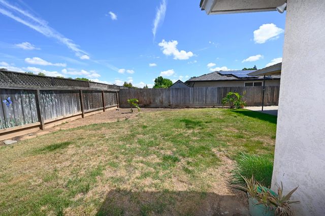 1728 W Fremont Avenue, Fresno, CA 93711