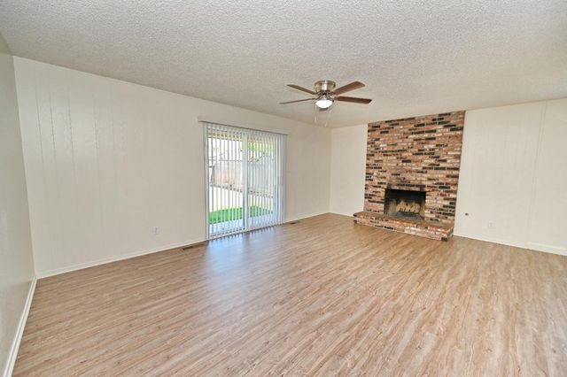 1728 W Fremont Avenue, Fresno, CA 93711