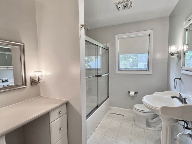 2813 S 2nd Avenue E, Newton, IA 50208