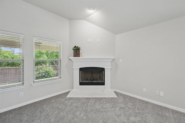 512 Hidden Springs Trail, Azle, TX 76020