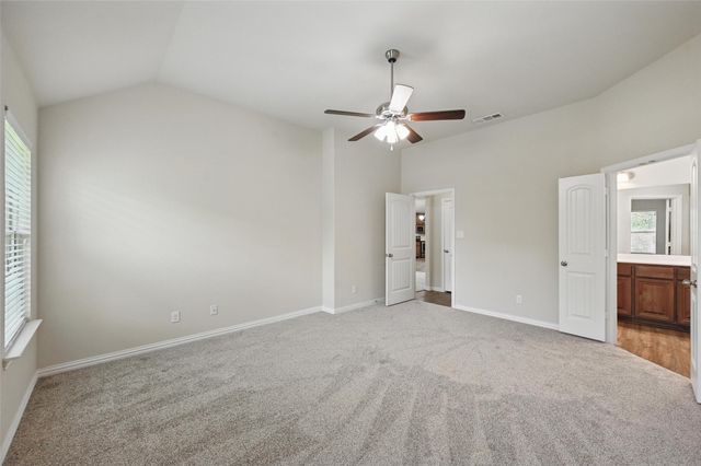 512 Hidden Springs Trail, Azle, TX 76020