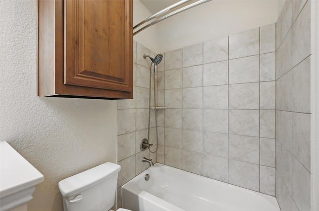 512 Hidden Springs Trail, Azle, TX 76020