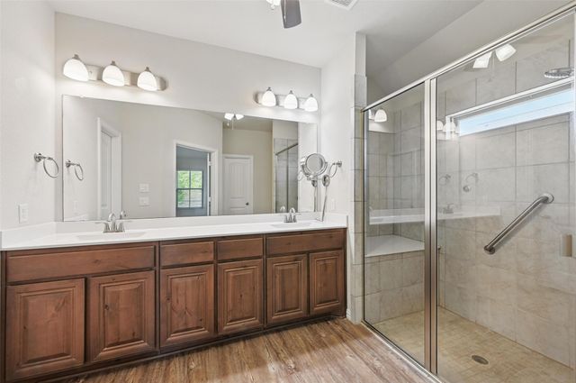 512 Hidden Springs Trail, Azle, TX 76020