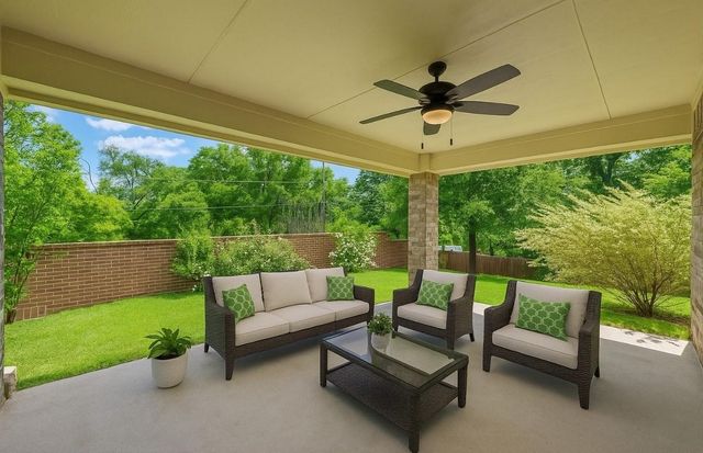 512 Hidden Springs Trail, Azle, TX 76020
