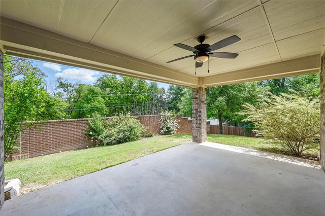 512 Hidden Springs Trail, Azle, TX 76020
