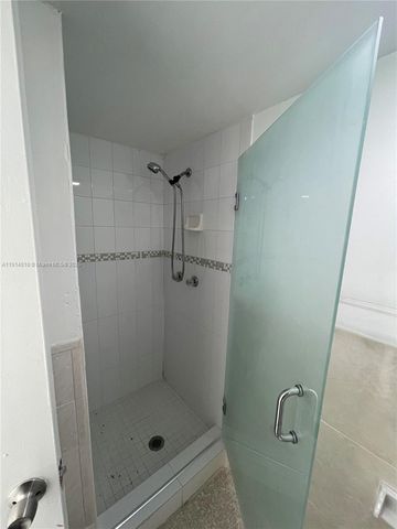 4719 NW 7th St 109-11, Miami, FL 33126