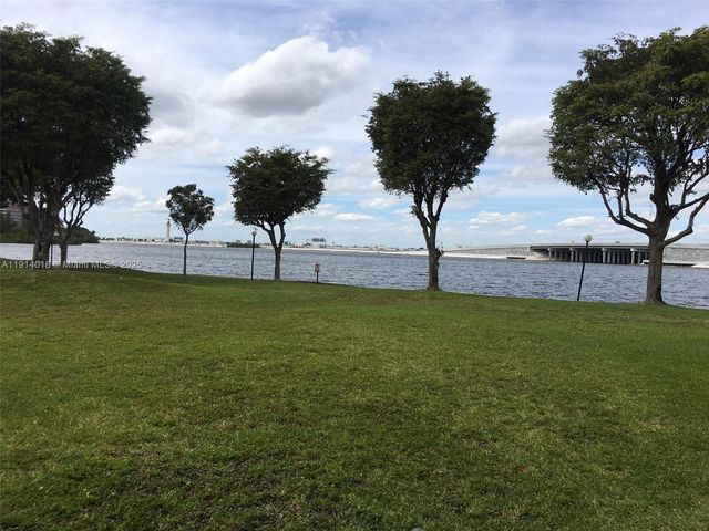 4719 NW 7th St 109-11, Miami, FL 33126