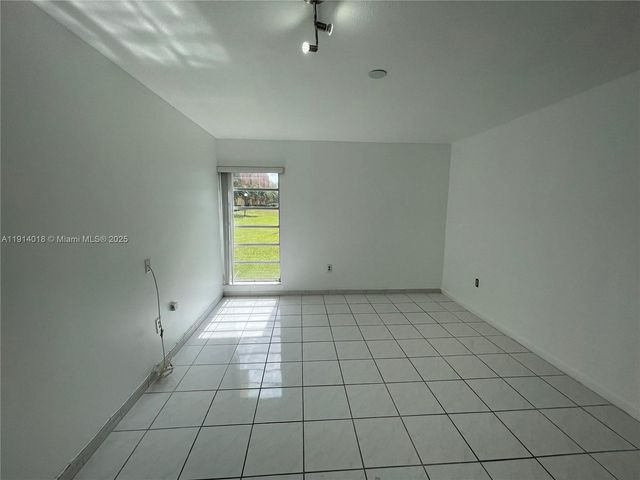 4719 NW 7th St 109-11, Miami, FL 33126