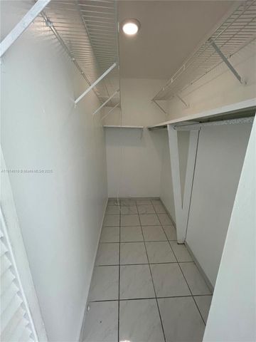 4719 NW 7th St 109-11, Miami, FL 33126