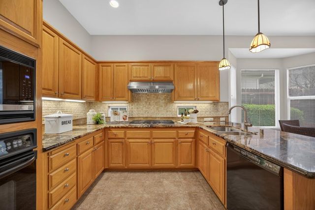 3017 Crestwood Way, Rocklin, CA 95765