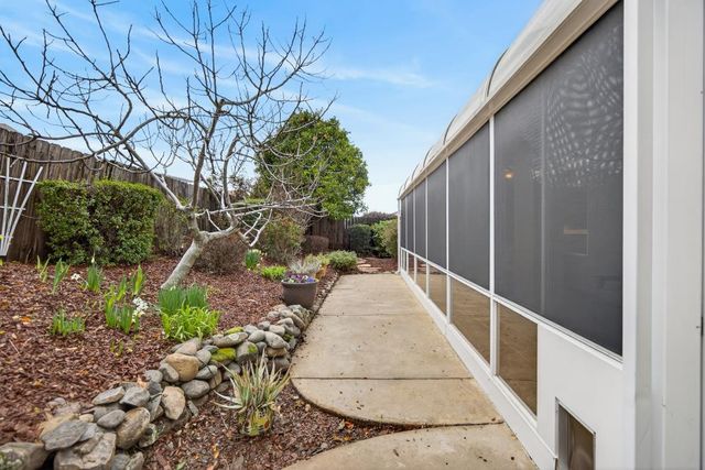 3017 Crestwood Way, Rocklin, CA 95765