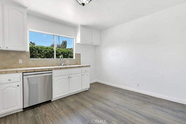6056 Woodman Avenue, Van Nuys, CA 91401