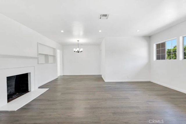 6056 Woodman Avenue, Van Nuys, CA 91401