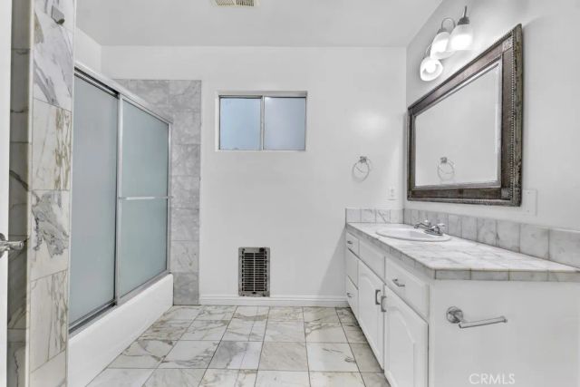 6056 Woodman Avenue, Van Nuys, CA 91401