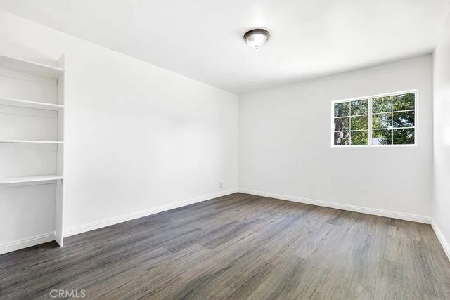 6056 Woodman Avenue, Van Nuys, CA 91401