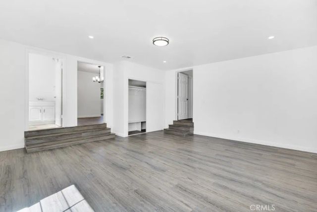 6056 Woodman Avenue, Van Nuys, CA 91401