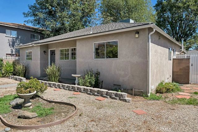6056 Woodman Avenue, Van Nuys, CA 91401