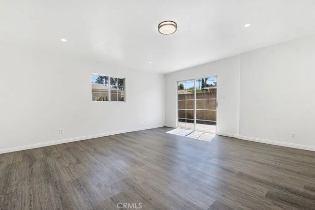 6056 Woodman Avenue, Van Nuys, CA 91401