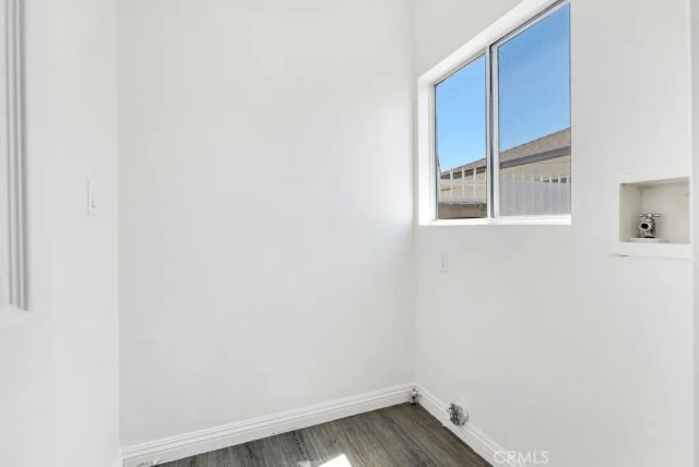 6056 Woodman Avenue, Van Nuys, CA 91401