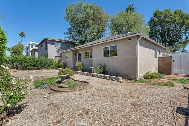 6056 Woodman Avenue, Van Nuys, CA 91401