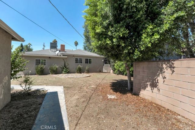 6056 Woodman Avenue, Van Nuys, CA 91401