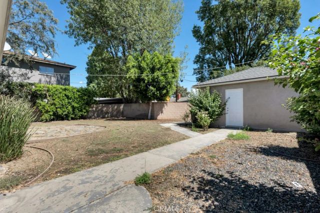 6056 Woodman Avenue, Van Nuys, CA 91401